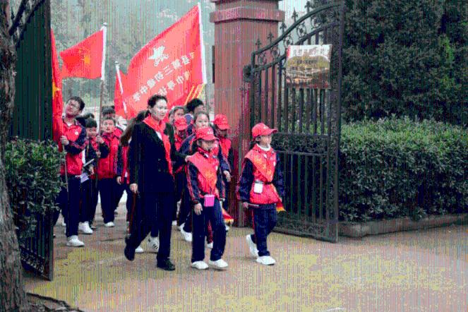 康群智：从《欢乐颂》到《无所畏惧》，戏里万人嫌，戏外幸福美满惹人羡
