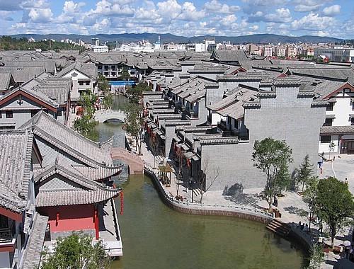 奇形怪状